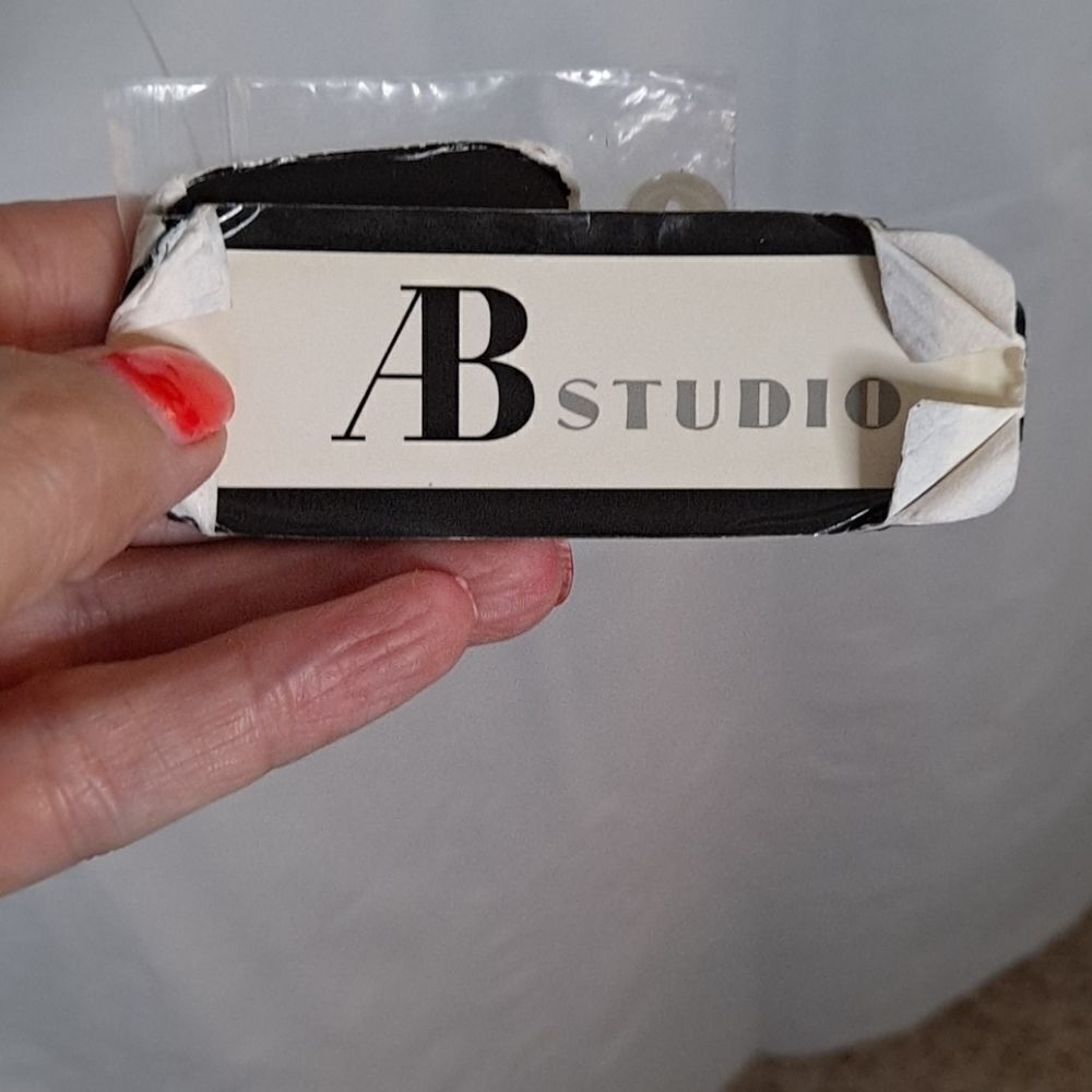 AB Studio Blouse - Picture 7 of 8